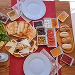 Rebetiko Alaçatı
