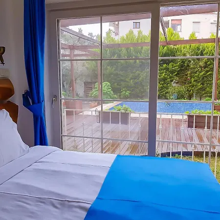 فندق Rebetiko 4*