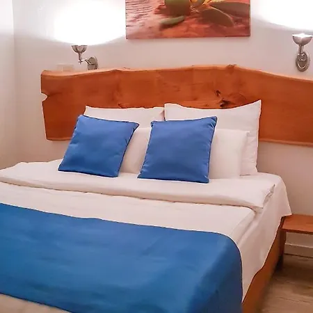 Rebetiko ホテル アラカティ