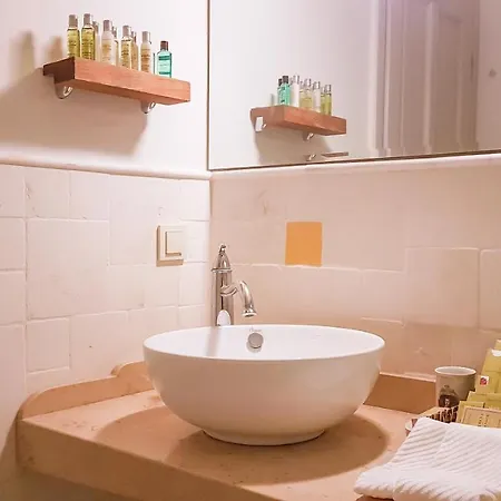 Rebetiko ホテル アラカティ