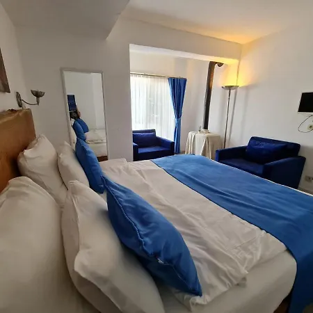 ホテル Rebetiko アラカティ