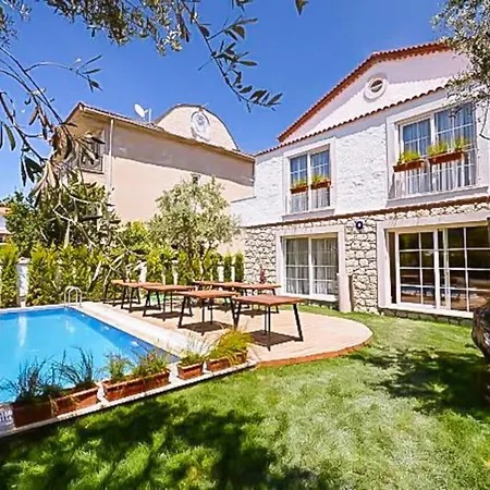 Rebetiko Hotel Alacati