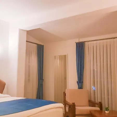 Rebetiko Hotel 4*