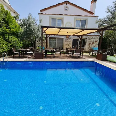 Hotel Rebetiko 2*
