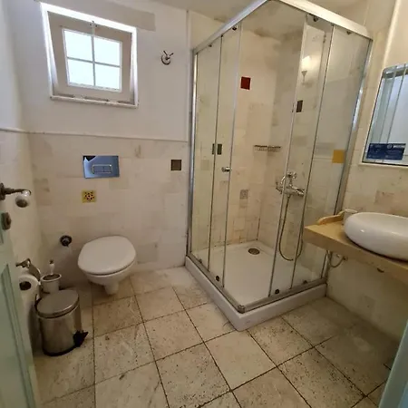 Rebetiko Hotel