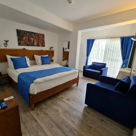 Hotel Rebetiko 4*