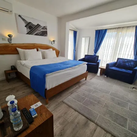 Rebetiko Hotel Alacati