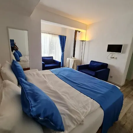 Hotell Rebetiko 2*