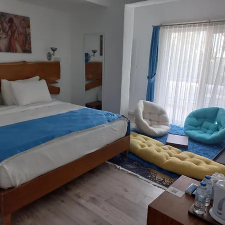 Rebetiko Hotel Alacati