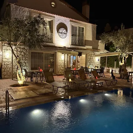 Rebetiko Hotel 2*