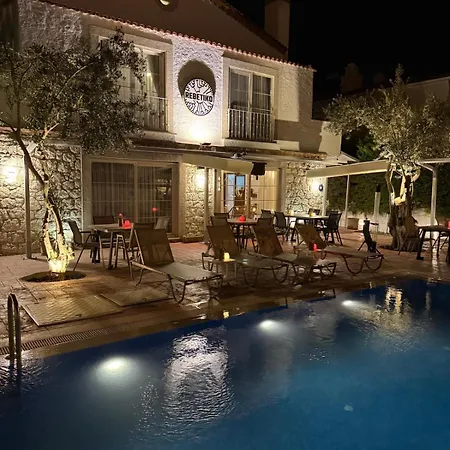 Hotel Rebetiko 2*
