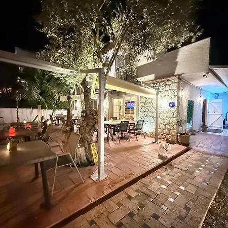 Rebetiko Hotel