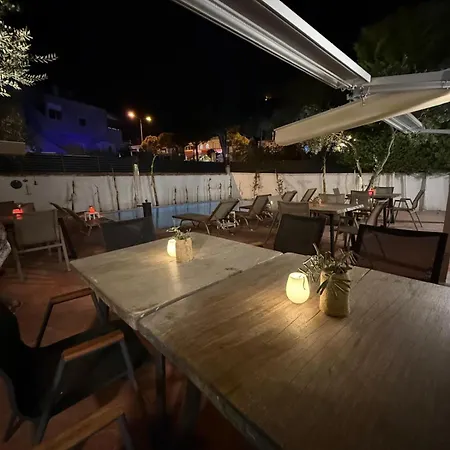 Hotel Rebetiko