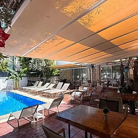Hotel Rebetiko 4*