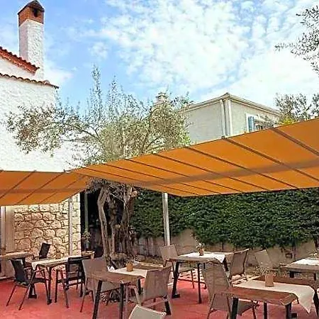 Hotel Rebetiko