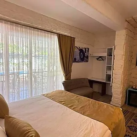 Hotel Rebetiko Alaçatı