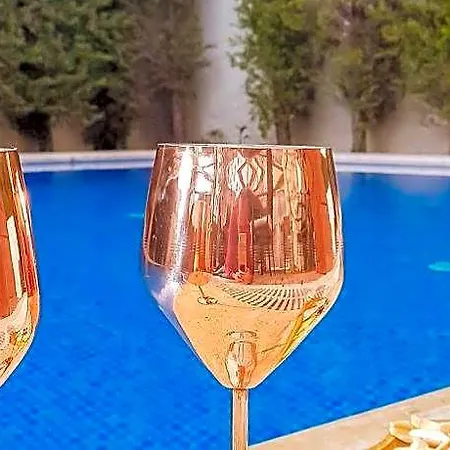 Rebetiko Hotel 4*